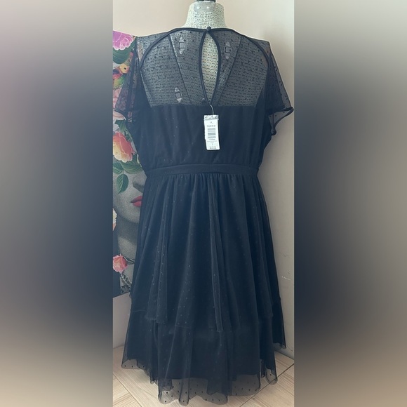NWT TORRID BLACK ILLUSION MESH OVERLAY SKATER DRESS BEAUTIFUL SILHOUETTE! - Picture 10 of 13